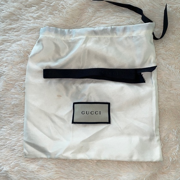 Authentic Cream and black GUCCI dust bag and ribbon - Picture 1 of 3